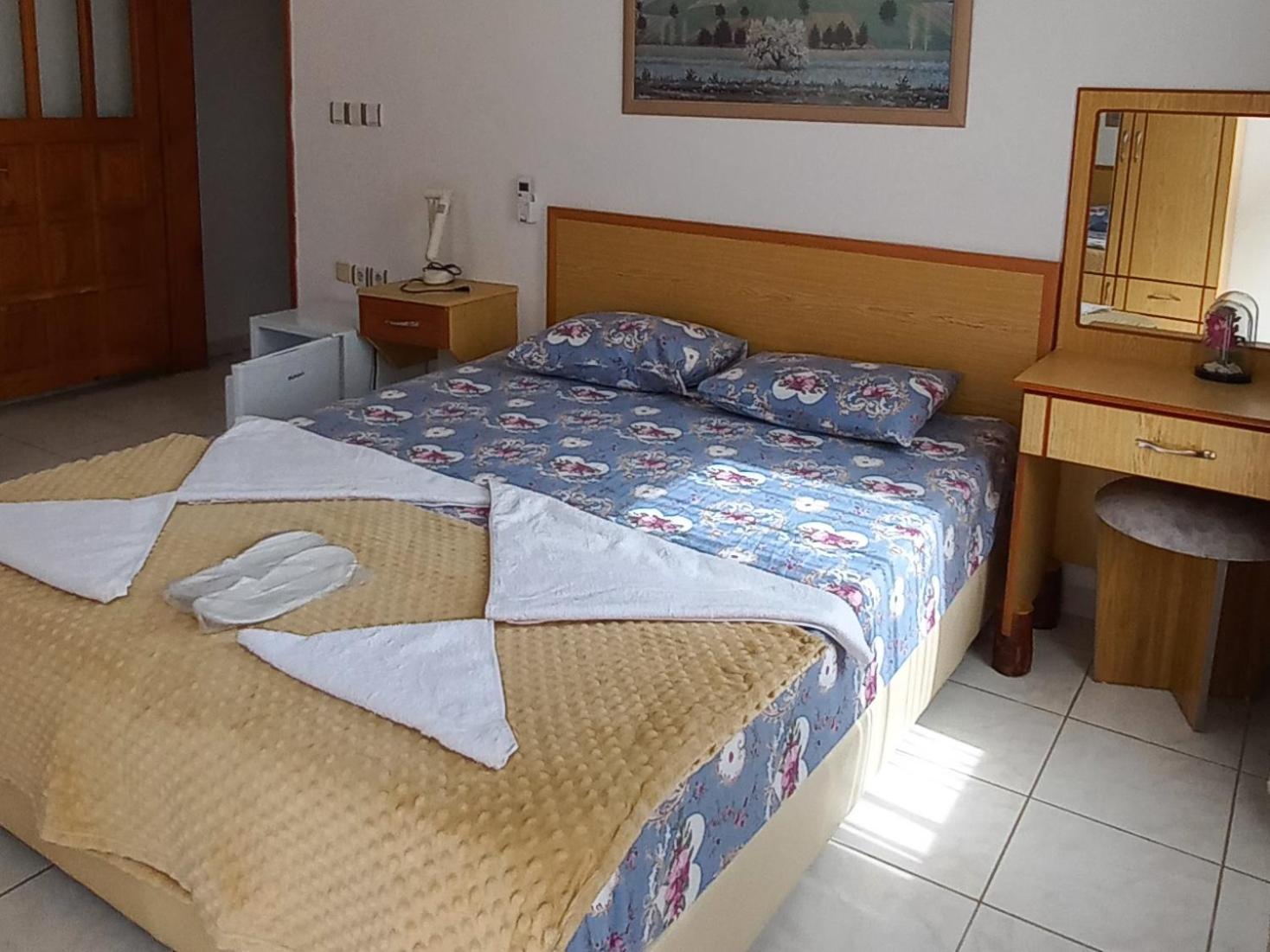 Rosemary Pansiyon Çıralı Kamer foto