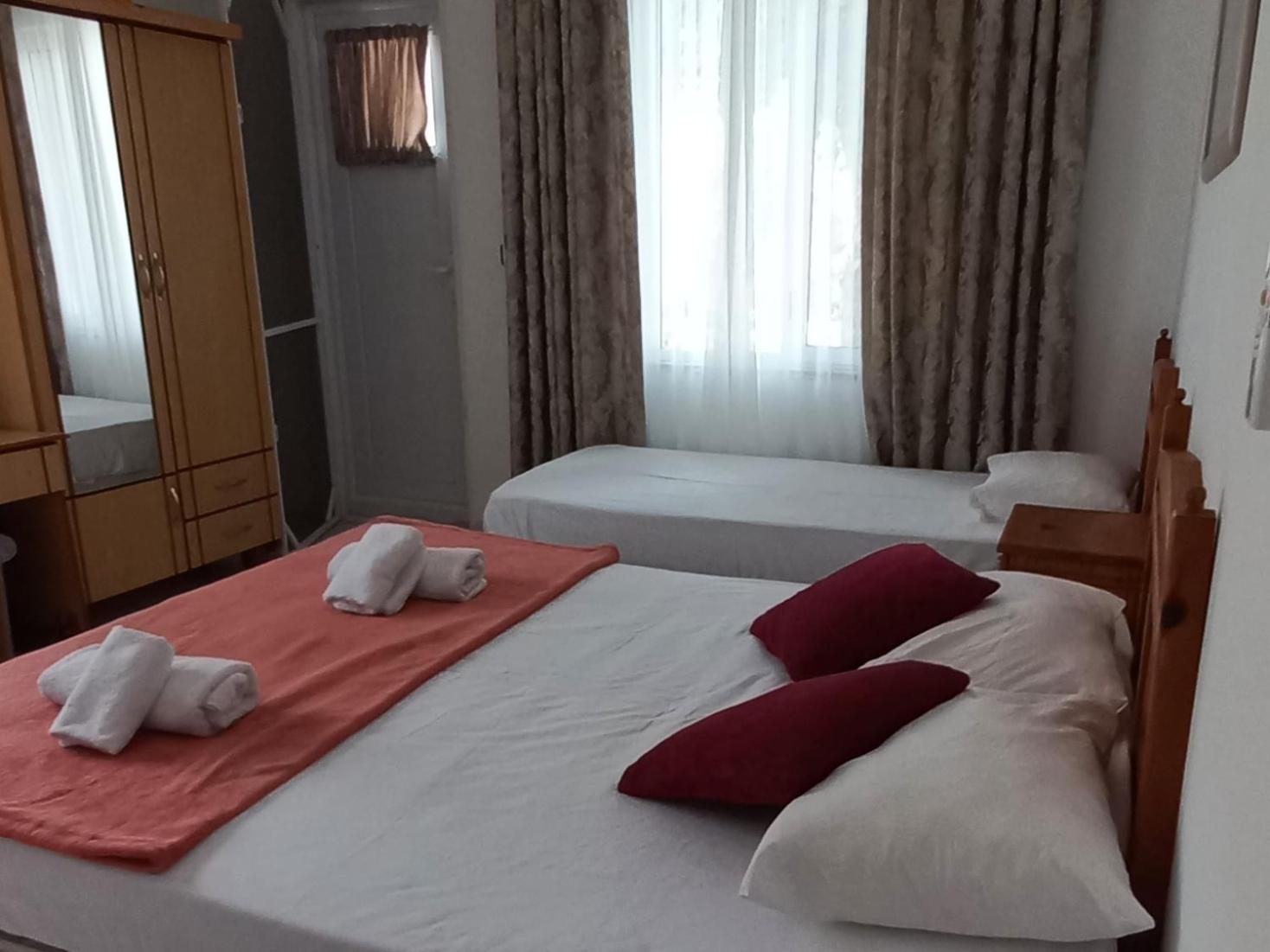 Rosemary Pansiyon Çıralı Kamer foto